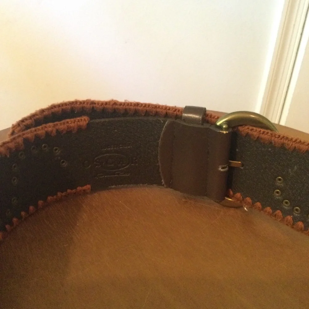 Oscar De la Renta- Vintage Wide Leather Embroidered Belt. Size OS - Picture 5 of 7